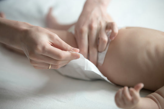Ausscheidungen Baby und Verfärbungen von Babystuhl