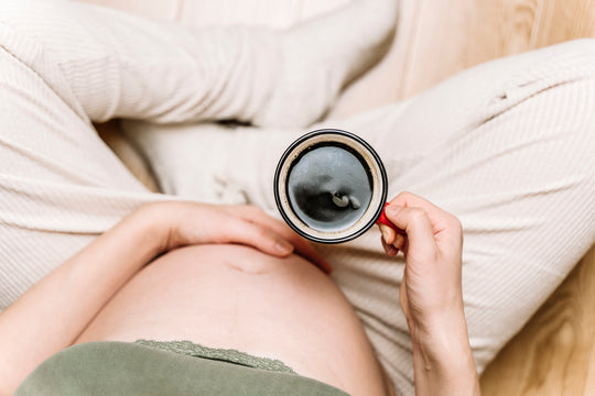 Kaffee in der Schwangerschaft und Stillzeit – Wieviel Koffein und welche Genussmittel sind erlaubt?