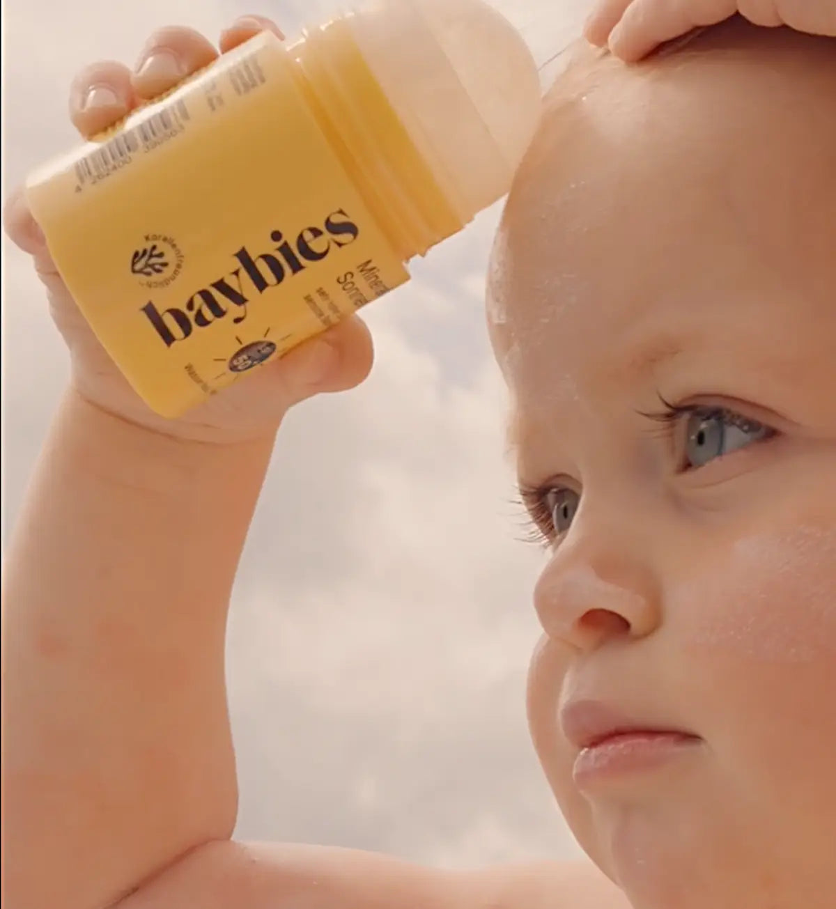 baybies mineralischer Sonnenmilch Roll-On mit Lichtschutzfaktor 50+